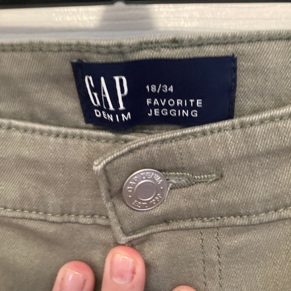 *NWT!!* Gap Favorite Jegging Jean Olive Green Size 18/34 Plus Size - Picture 4 of 5